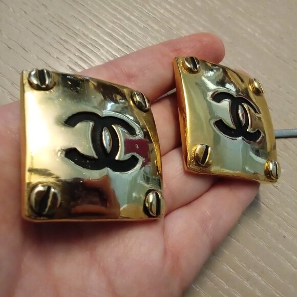 Chanel JUMBO Vintage CC Clip On Earrings - Picture 10 of 15